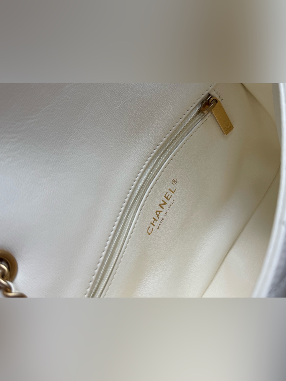 CHANEL Mini Classic Flap Heart Charm Bag with Gold Hardware - Picture 14 of 16